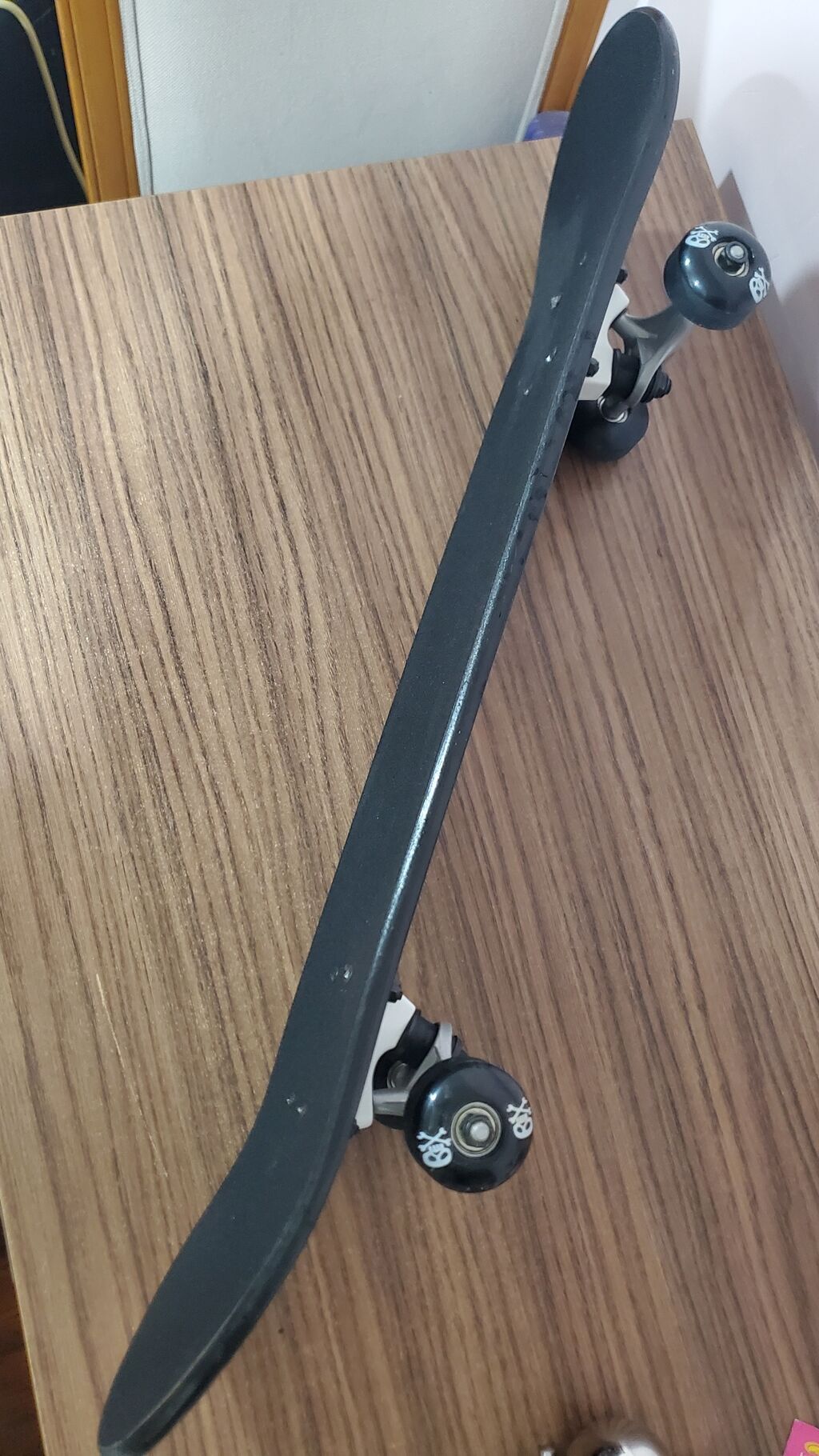 Skateboard – hərəkəti sevənlər üçün - Qara rəngli, ağ kəllə-sümük — Skeytbordlar, Bakı (5)