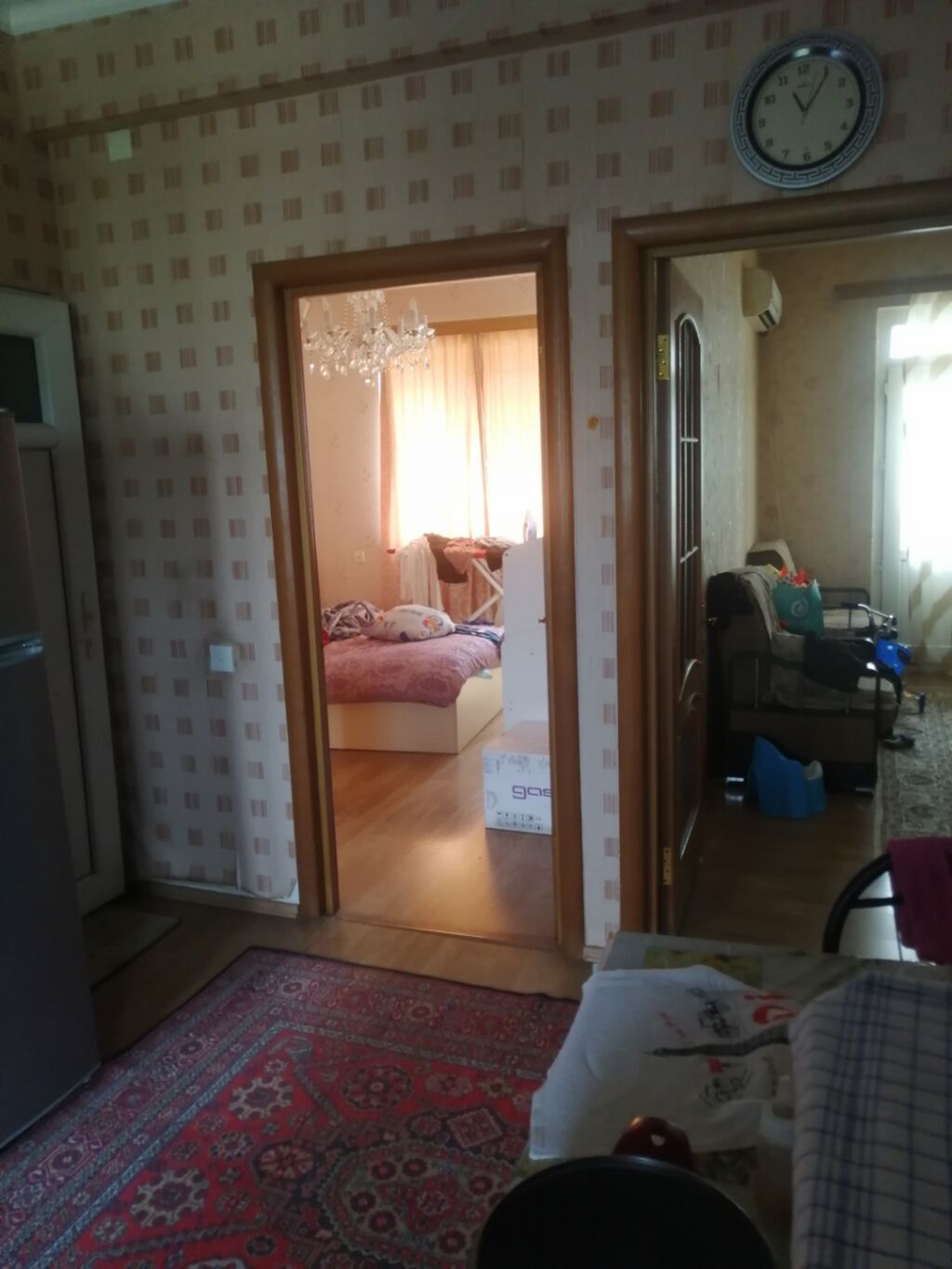 Ev satılır Təsvir:4/4 balkonlar baglidi cəmi bir qonşu var - Yataq — Mənzil, Bakı (5)