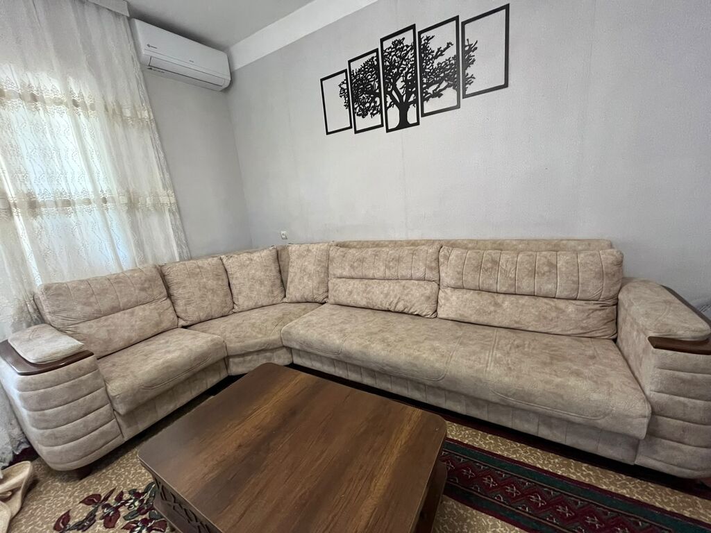 Uqlavoy divan. Acilir bazalidi. 495azn. ölcü 4m ünvan Lökbatan — Mebel, Bakı