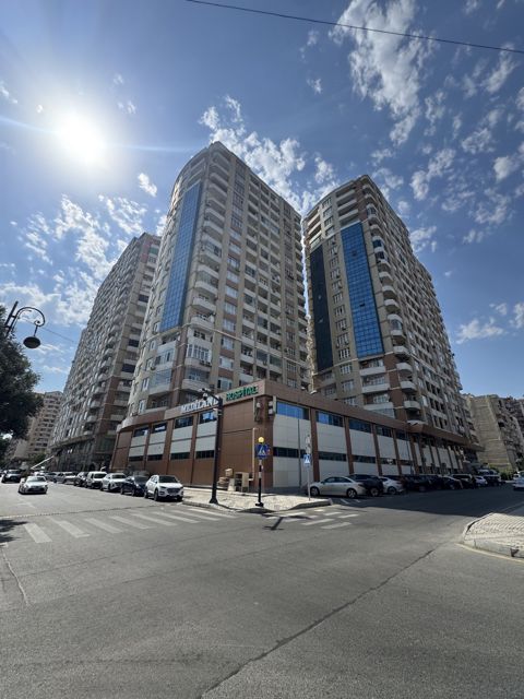 Satılır 3 otaqlı yeni tikili 126 m² — Bakı