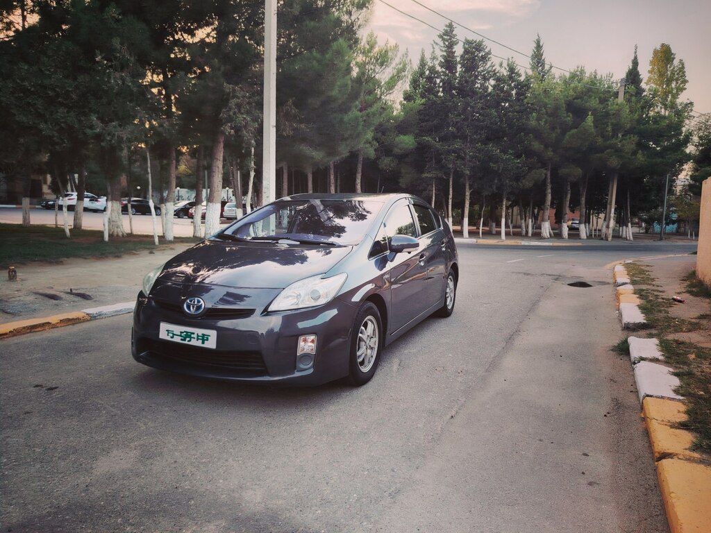 Toyota Prius, 1.8 L, 1.3 kWh, 2010 il, 177 028 km — Avtomobillər, Sumqayıt (2)