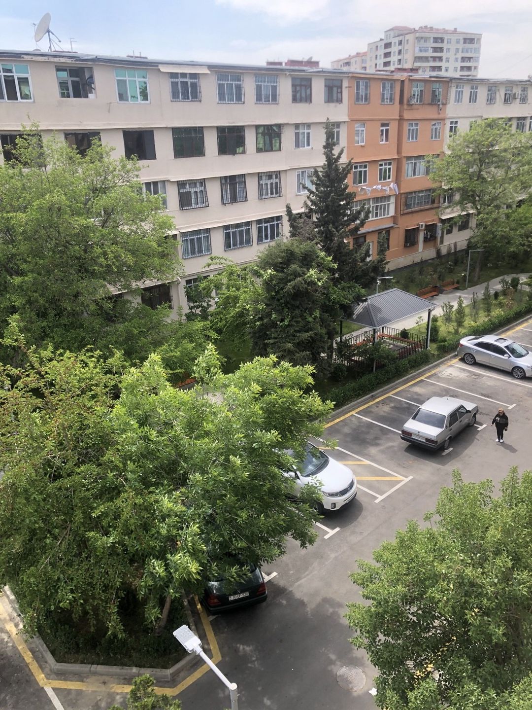Satılır 4 otaqlı köhnə tikili 110 m² — Mənzil, Bakı (3)