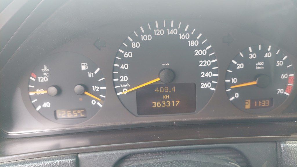Mercedes E 320, 3.2 L, 2001 il, 363 325 km — Avtomobillər, Göyçay (11)