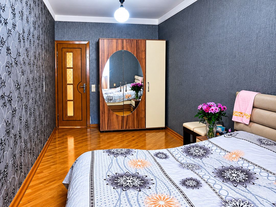 Satılır 2 otaqlı köhnə tikili 70 m² — Mənzil, Bakı