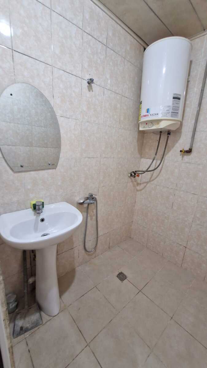 Satılır 2 otaqlı köhnə tikili 50 m² — Mənzil, Bakı (8)