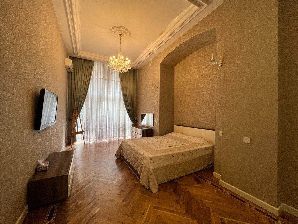 4-otaqlı mənzil kirayə verilir, Səbail r., 200 m² — Mənzil, Bakı (3)