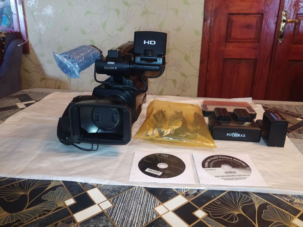 Sony peşəkar video kamera dəsti Model: Sony HD Avchd (MPEG2 SD — Video kamera, Saatlı