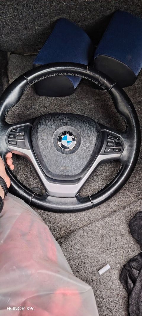 BMW F10 sükanı — Bakı