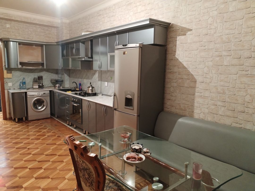 İcarəyə verilir 3 otaqlı yeni tikili 130 m² — Mənzil, Bakı (11)