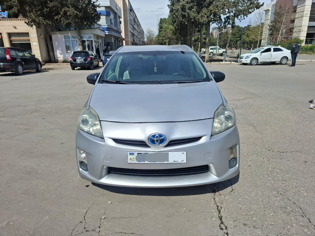 Toyota Prius: 1.8 l 2010 il — Avtomobillər, Bakı