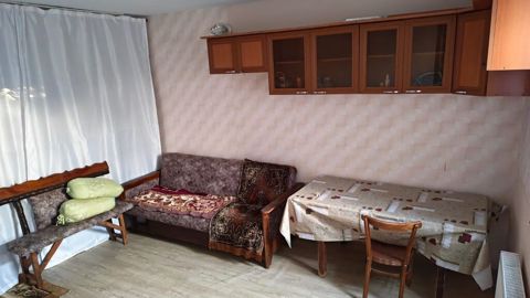 Kirayə üçün kiçik, səliqəli mənzil/studiya tipli otaq. Planlaşdırma — Qobu