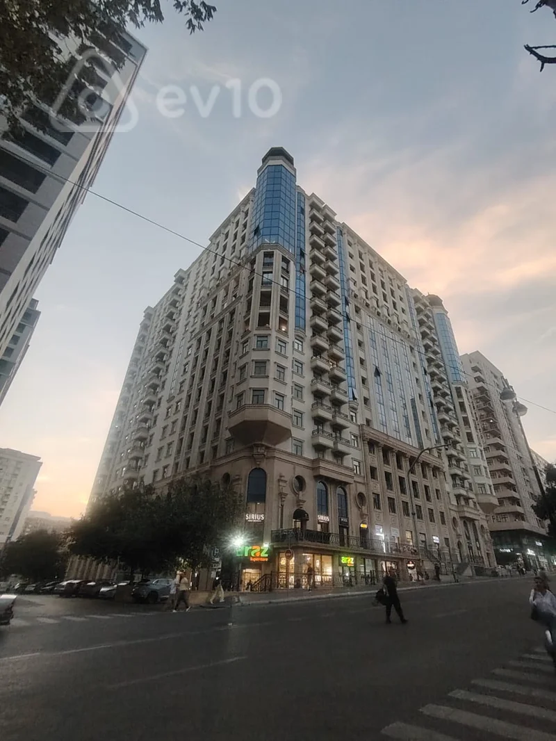 2 otaqlı mənzil, 118 m², Azadlıq pr — Bakı