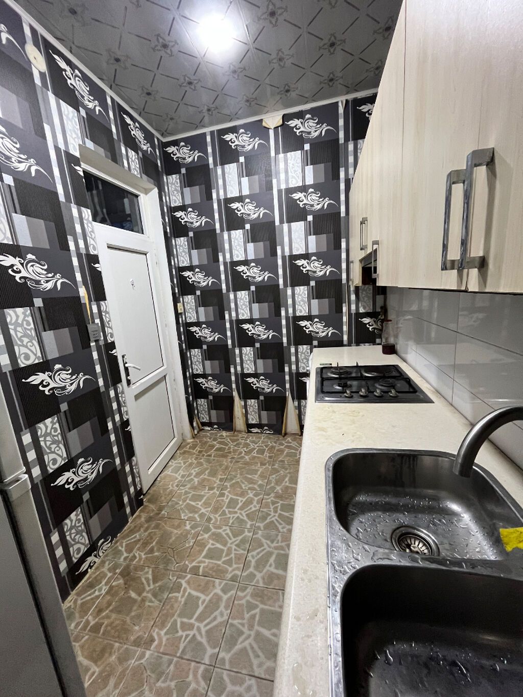 65 kv. m, 3 otaqlı, Qaz, İşıq, Su — Ev, villa, Bakı (7)