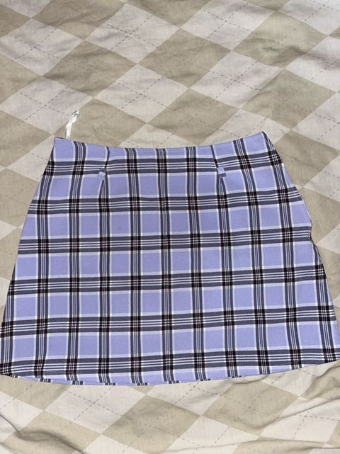 Bənövşəyi-ağ-qaralı dama naxışlı mini ətək. - Model: A-kəsim, düz — Bakı