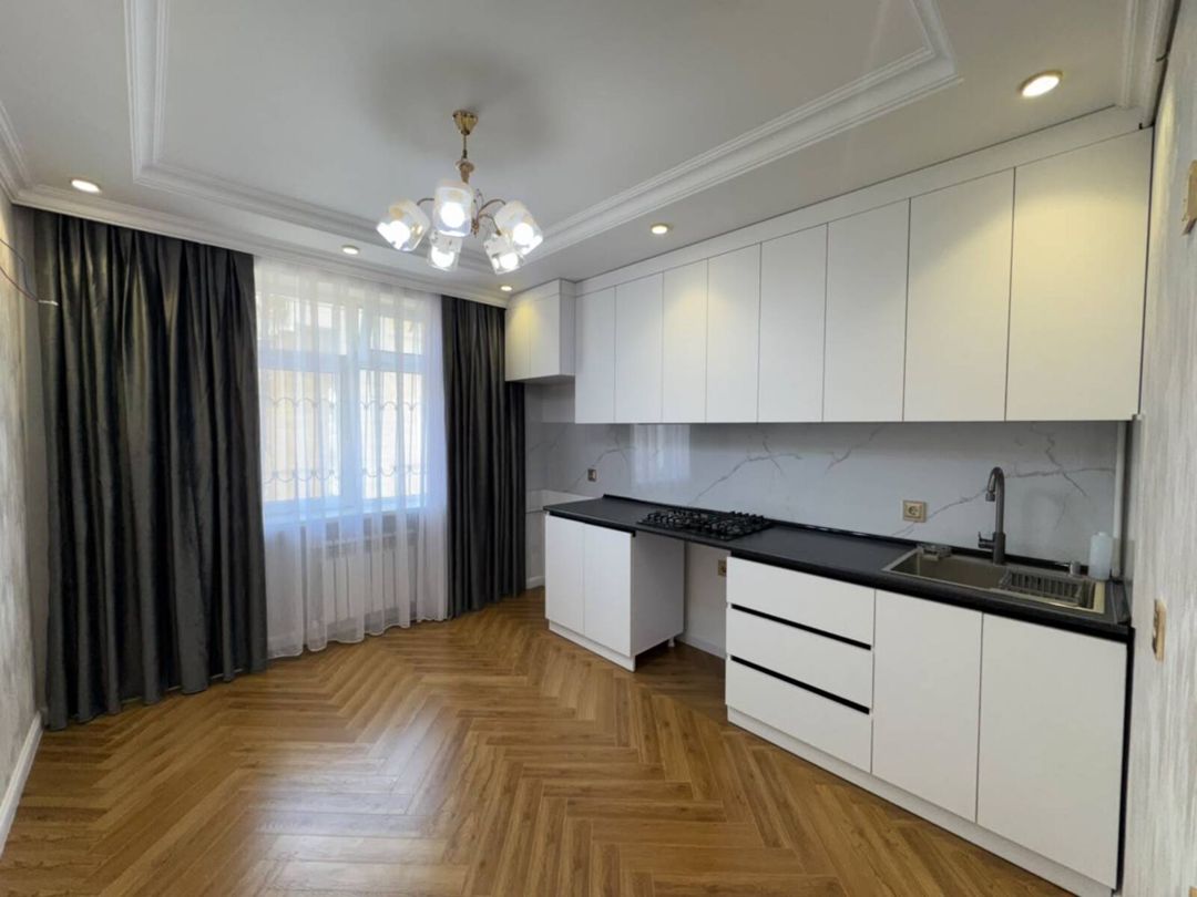 Satılır 2 otaqlı köhnə tikili 65 m² — Mənzil, Bakı