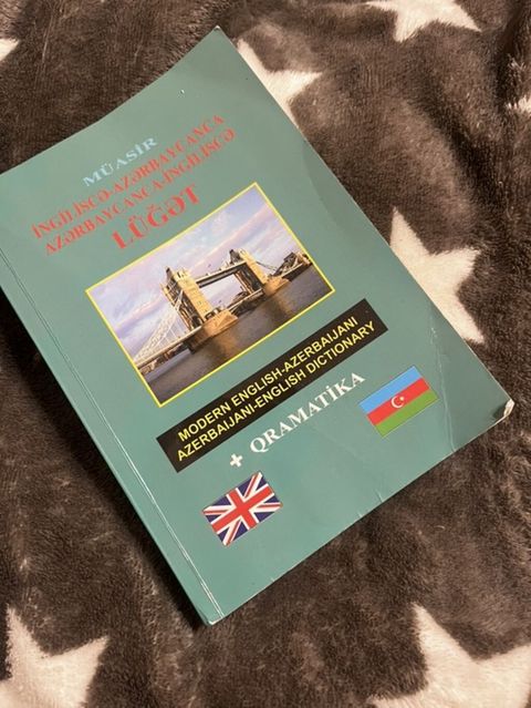 Salam kitab 2016 nın kitabıdır bidənə ilk səhifə yazılıb işlədilmir — Saray