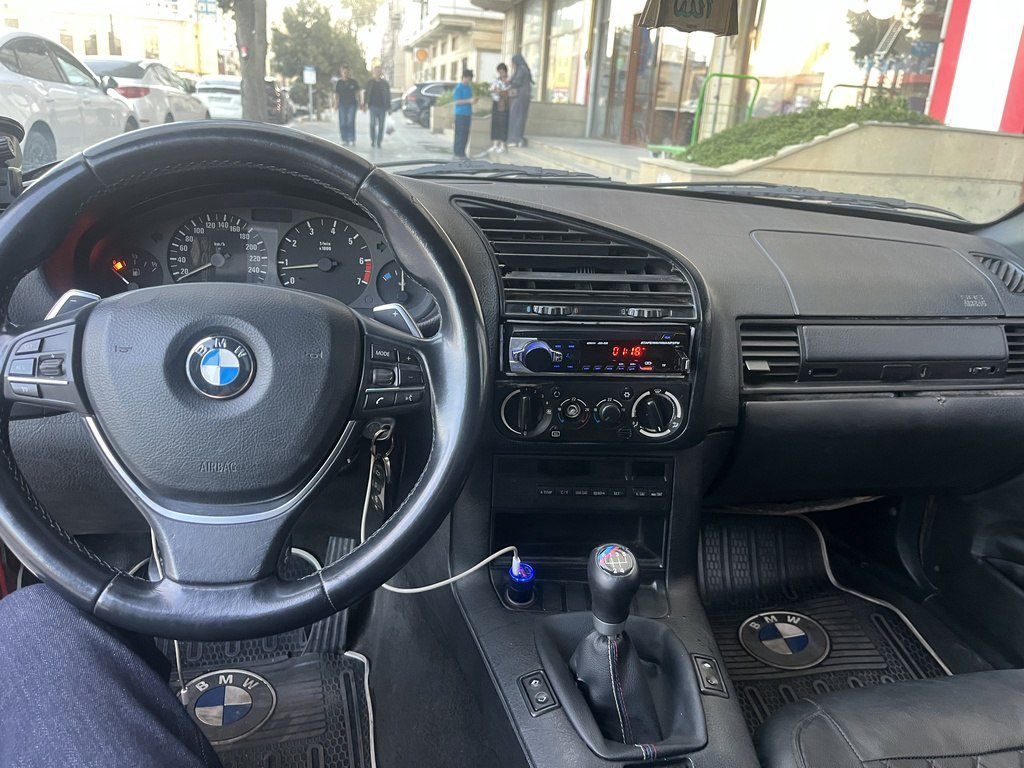 BMW 318, 1.8 L, 1993 il, 342 685 km 10-TP-119 — Avtomobillər, Bakı (11)