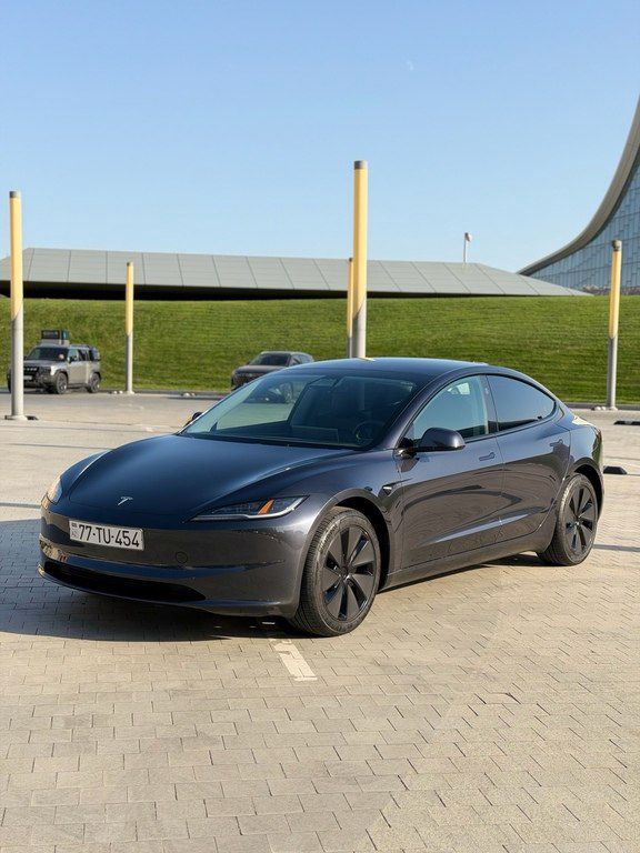 Tesla Model 3, 60 kWh, 2024 il, 15 000 km 77-TU-454 — Avtomobillər, Bakı (2)