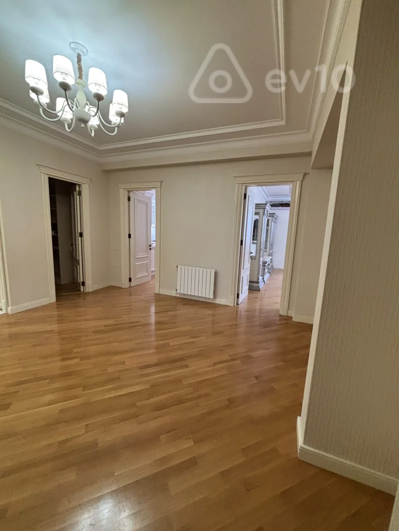 4 otaqlı mənzil, 220 m², Nizami küç — kirayə — Mənzil, Bakı (7)