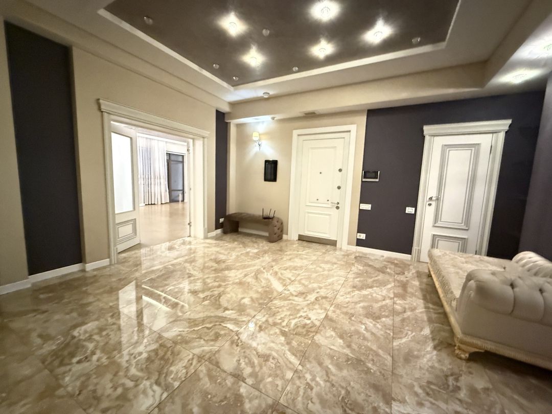 Satılır 4 otaqlı yeni tikili 233 m² — Mənzil, Bakı (10)