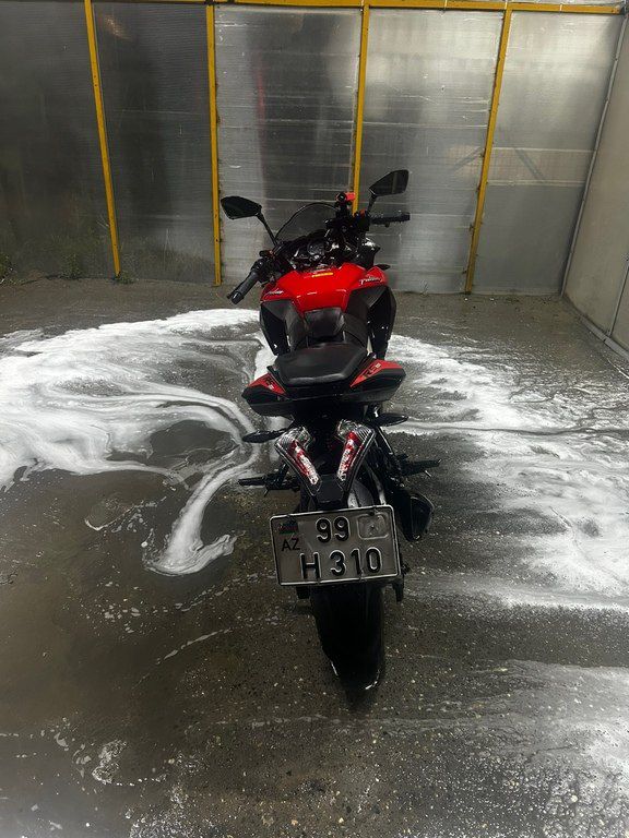 Bajaj Pulsar RS 200, 200 sm3, 2022 il, 21 000 km — Motosikletlər, Bakı (6)