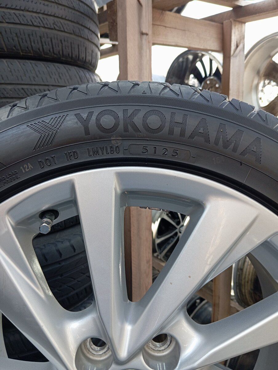 Yokohama şinləri 215/55 R17 — Ehtiyat hissələri və aksesuarlar, Bakı (4)