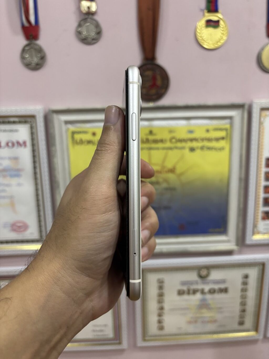 IPhone 11, Ağ, Face ID — Apple iPhone, Bakı (2)