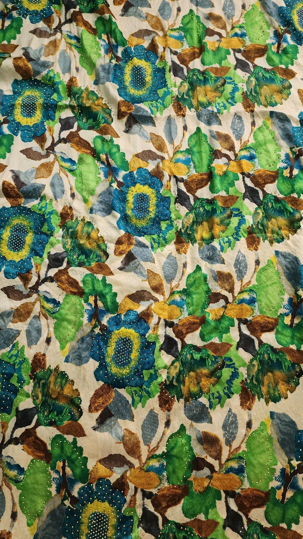 Məhsul: Naxışlı parça – floral print, daşlı bəzəklə - Material: satin — Parçalar, Bakı