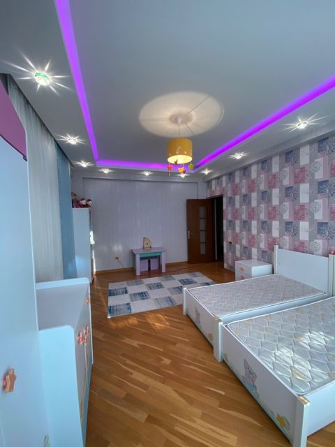 İcarəyə verilir 3 otaqlı yeni tikili 140 m² — Bakı