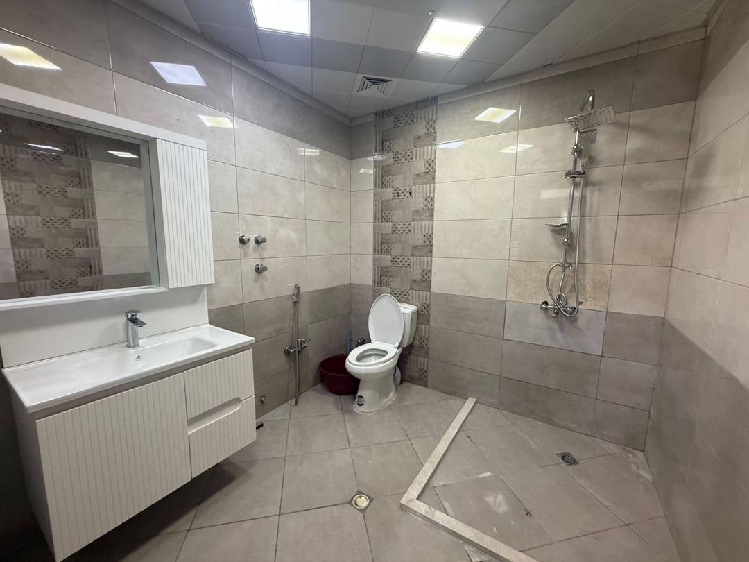 İcarəyə verilir 3 otaqlı yeni tikili 130 m² — Mənzil, Bakı (11)