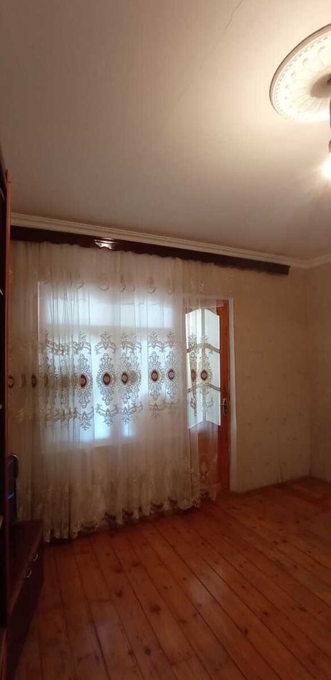 Satılır 2 otaqlı köhnə tikili 55 m² — Bakı