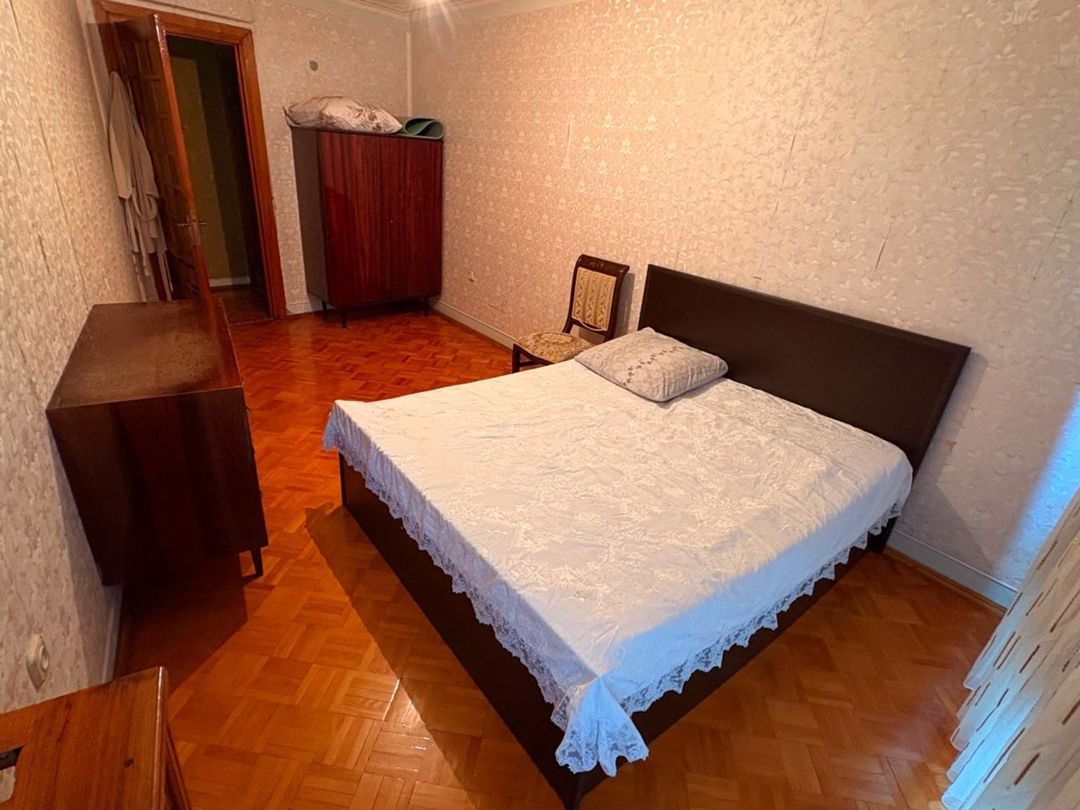 Satılır 4 otaqlı köhnə tikili 105 m² — Mənzil, Bakı (5)