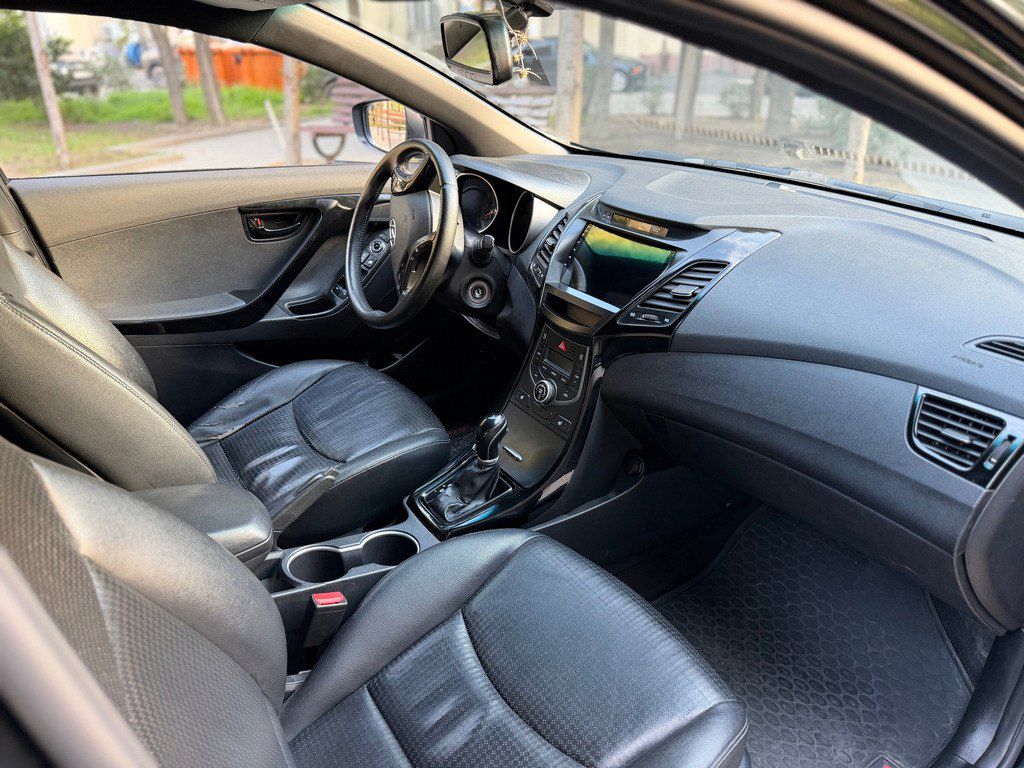 Hyundai Avante, 1.6 L, 2015 il, 235 316 km — Avtomobillər, Bakı (10)
