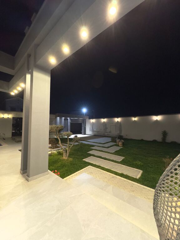 Satılır 5 otaqlı həyət evi/bağ evi 220 m² — Ev, villa, Bakı (11)