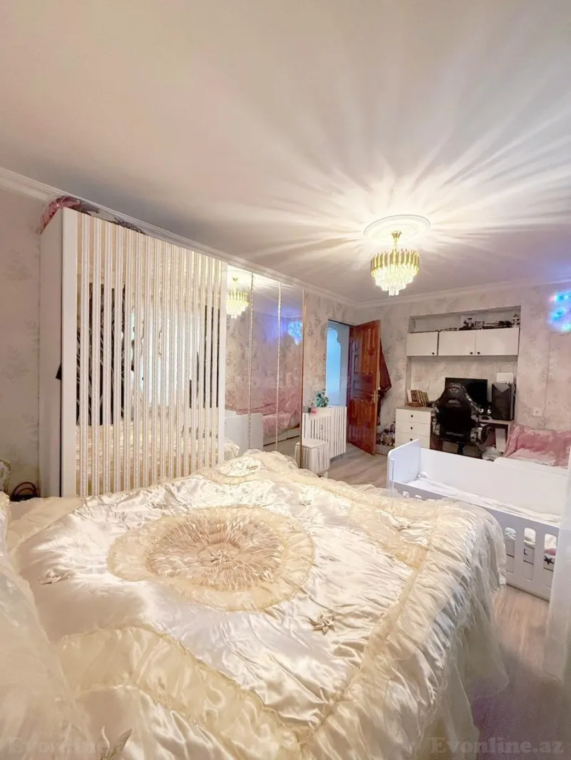 Satılır 4 otaqlı Mənzil Köhnə tikili 90 m² Bakı, Yasamal r., Nizami m — Mənzil, Bakı (4)