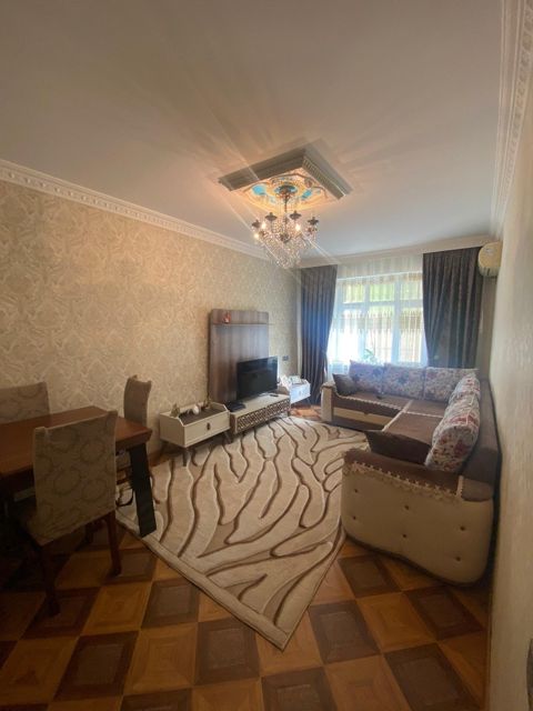 Satılır 2 otaqlı köhnə tikili 60 m² — Bakı