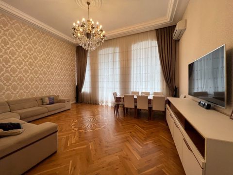 4-otaqlı mənzil kirayə verilir, Səbail r., 200 m² — Bakı