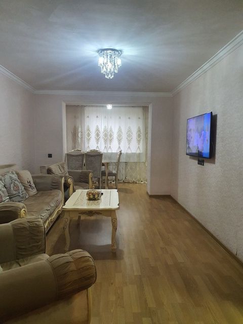 Satılır 3 otaqlı köhnə tikili 70 m² — Bakı