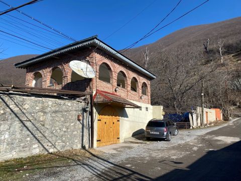 Həyət evi kirayə verilir, Şəki ş — Şəki