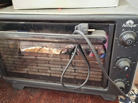 Antique markalı elektrik mini soba satilir. Isteyenler elaqe saxlasin — Bakı