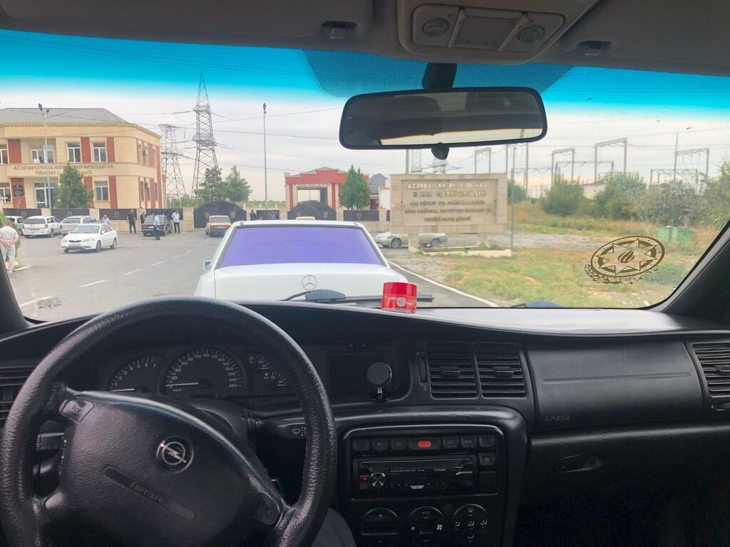 Opel Vectra: 2 l 1998 il 350000 km Sedan 99-CF-761 — Avtomobillər, Bakı