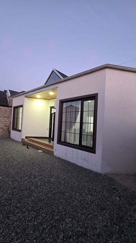 Satılır 4 otaqlı həyət evi/bağ evi 140 m² — Bakı