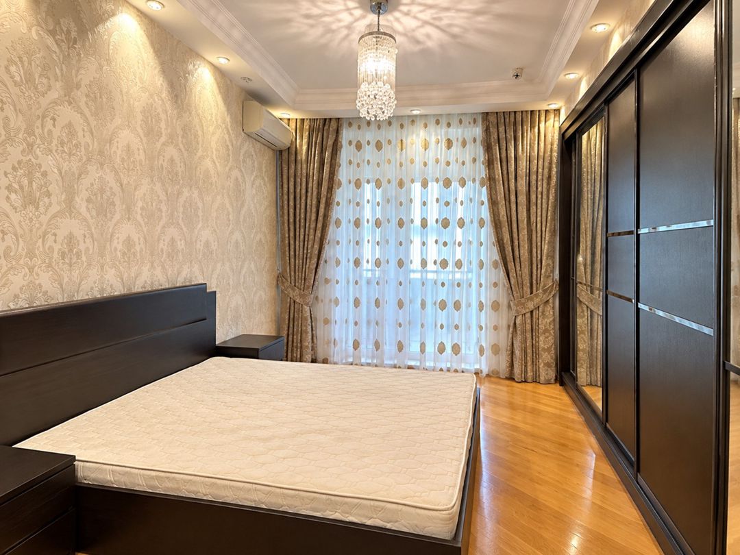 Satılır 4 otaqlı yeni tikili 210 m² — Mənzil, Bakı (10)