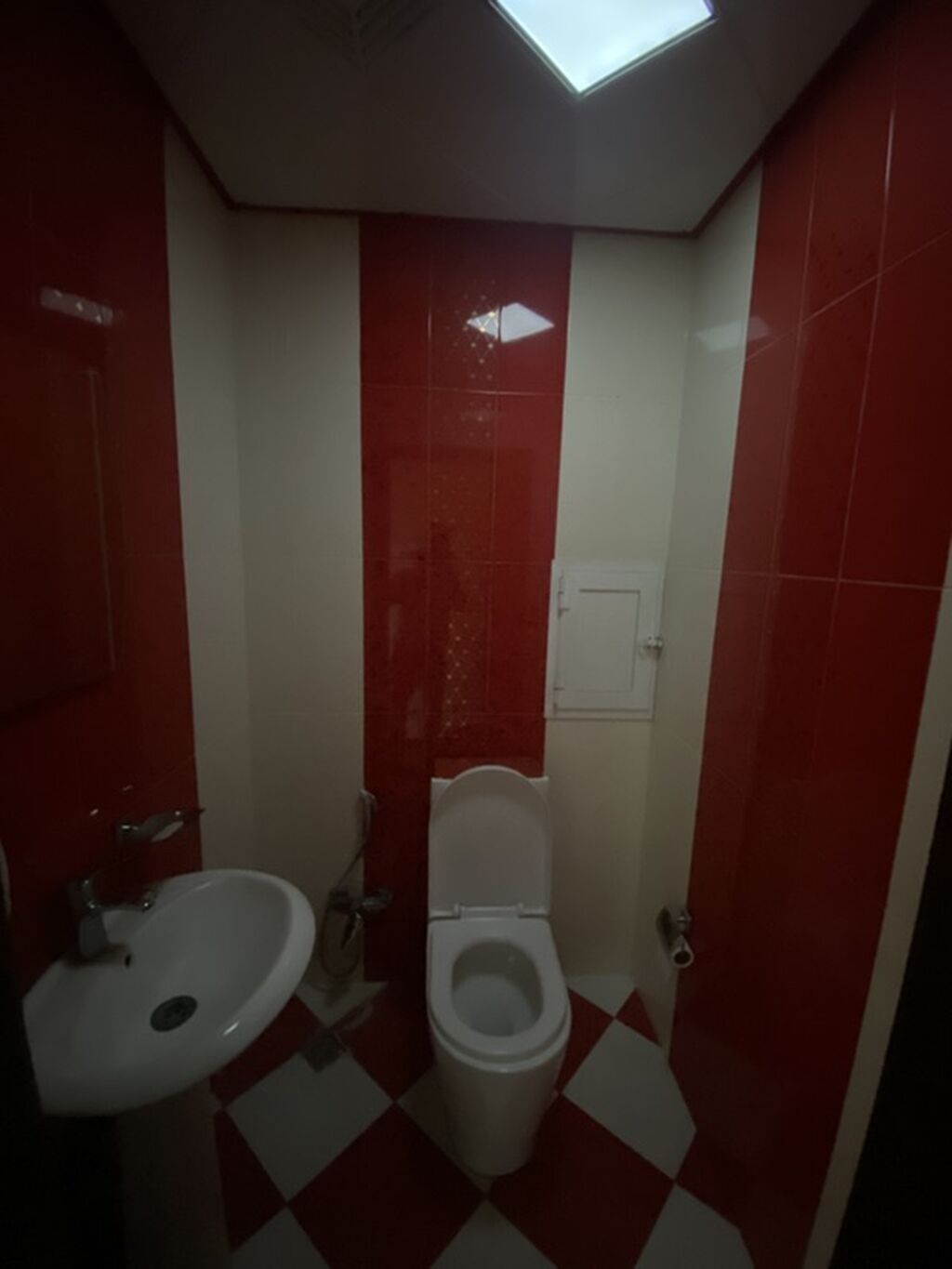 Yeri rahat sakit 4cu mertebe lift movcuddu evde iki kandicaner qab — Mənzil, Xırdalan (4)
