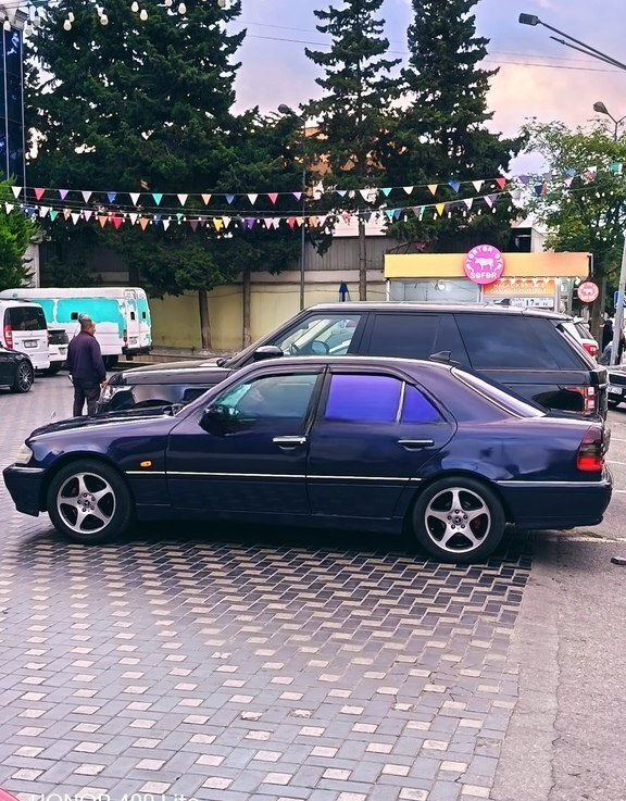 Mercedes C 200, 1997 il, 330000 km, 2.2 L — Avtomobillər (3)