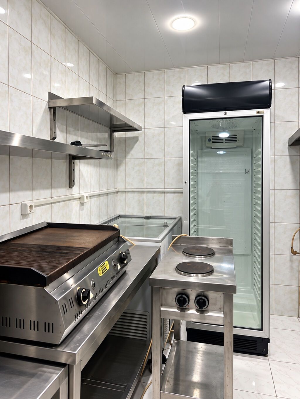 Mərkəzdə — Xəqani küçəsində icarəyə verilir: 101.6 m² kommersiya — Əmlak, Bakı (9)