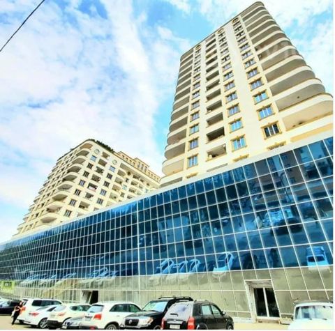 Satılır 3 otaqlı yeni tikili 130 m² — Bakı
