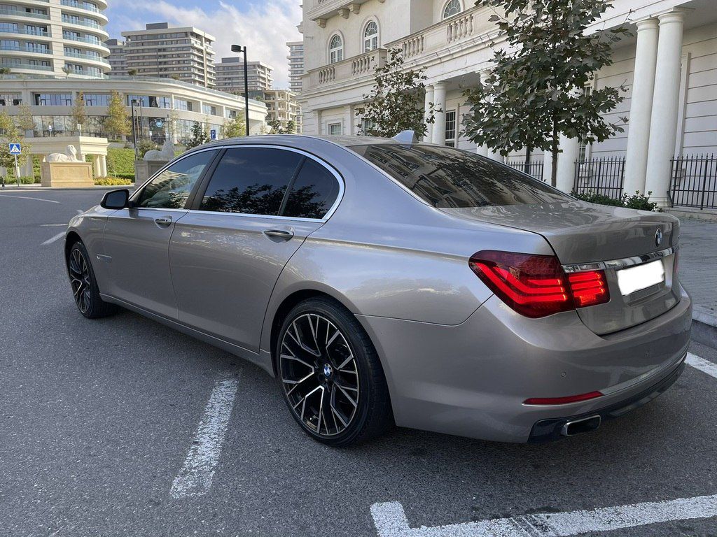 BMW 740, 3.0 L, 2014 il, 138 000 km — Avtomobillər, Bakı (3)