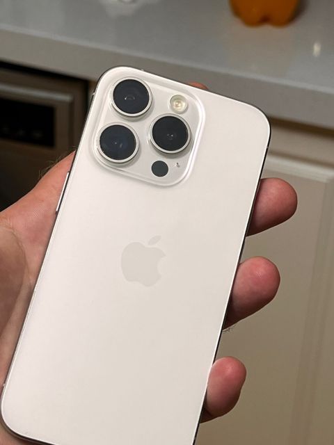 Apple iPhone 15 Pro White Titanium 256GB/8GB — Bakı