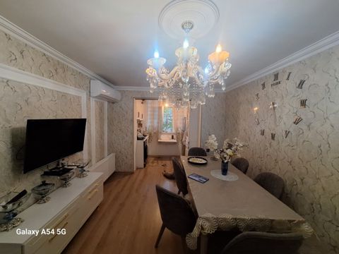 Satılır 3 otaqlı köhnə tikili 52 m² — Bakı